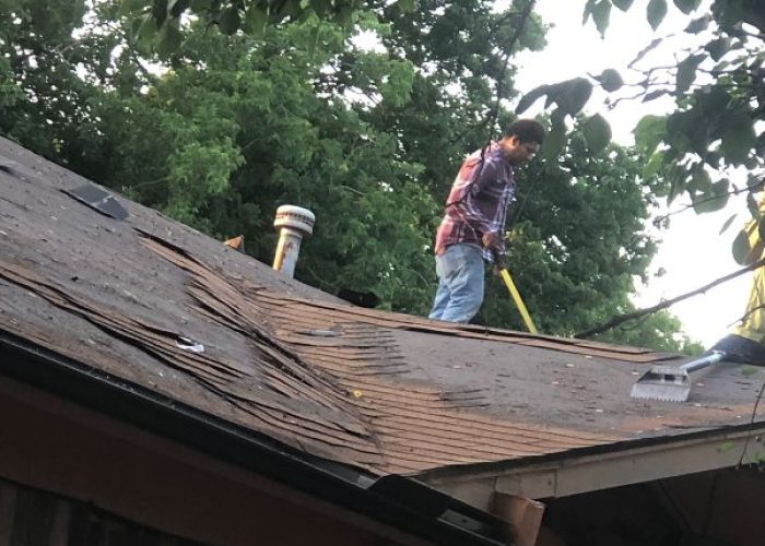 Watch: B&B construction Replace old roof